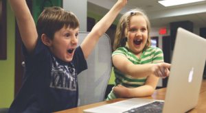 Tout ce que vous devez savoir sur le renforcement positif en classe