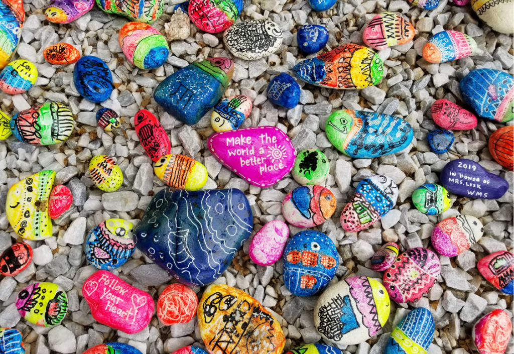 kindness-rocks-positive-messages [third-serving-unsplash]-Blog-photo-750x517